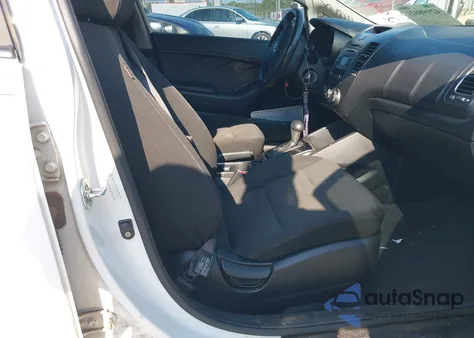 2017 Kia Forte Lx z USA, uszkodzony, nr VIN 3KPFK4A76HE043087